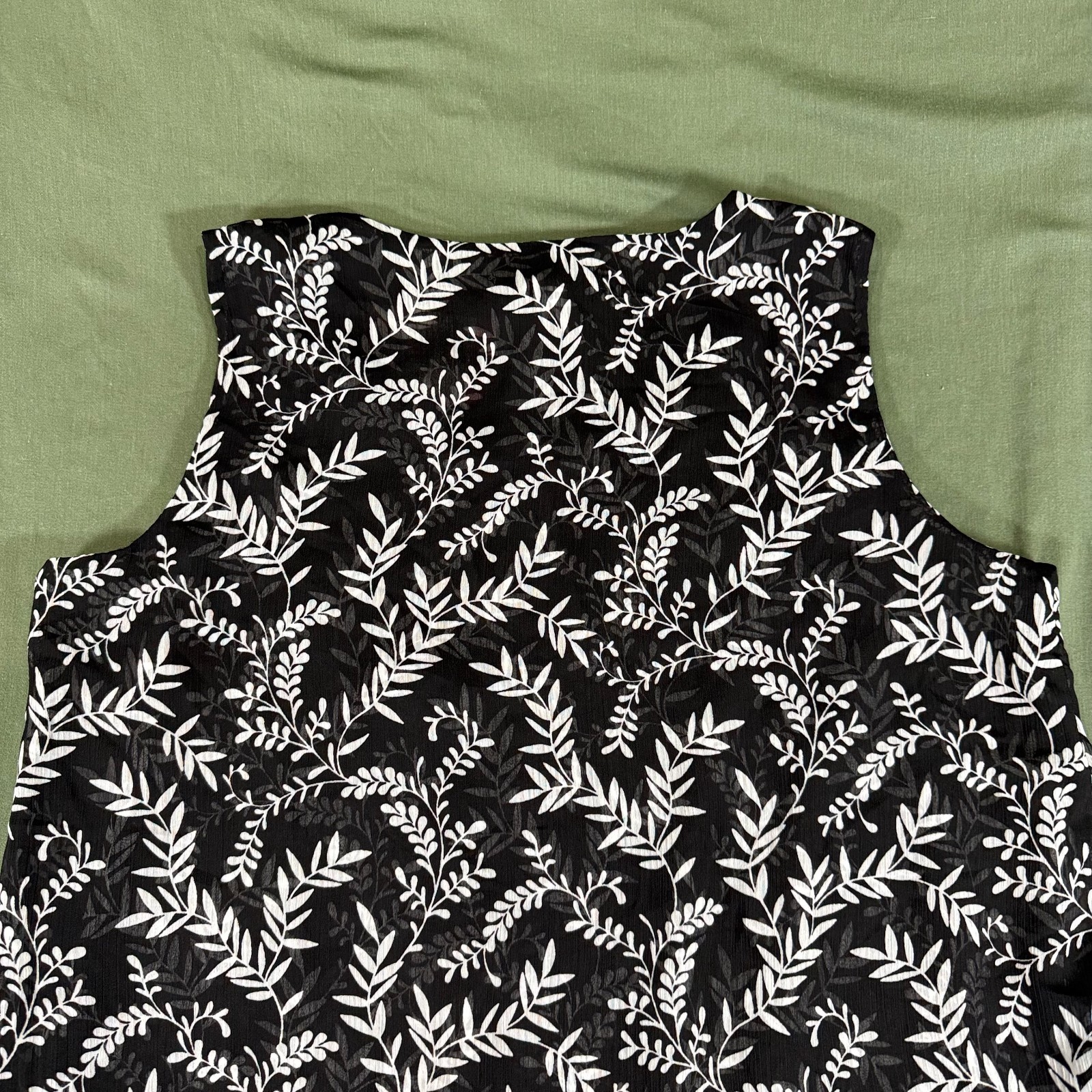 Cristina B Women’s Sleeveless Blouse Black White Leaf Print Size S New No Tags