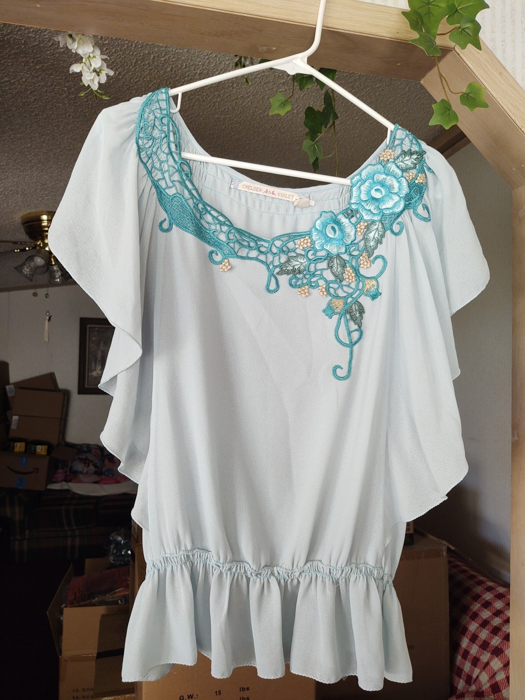 Chelsea & Violet Embroidered Top Woman’s Medium Sea Green Butterfly Sleeve