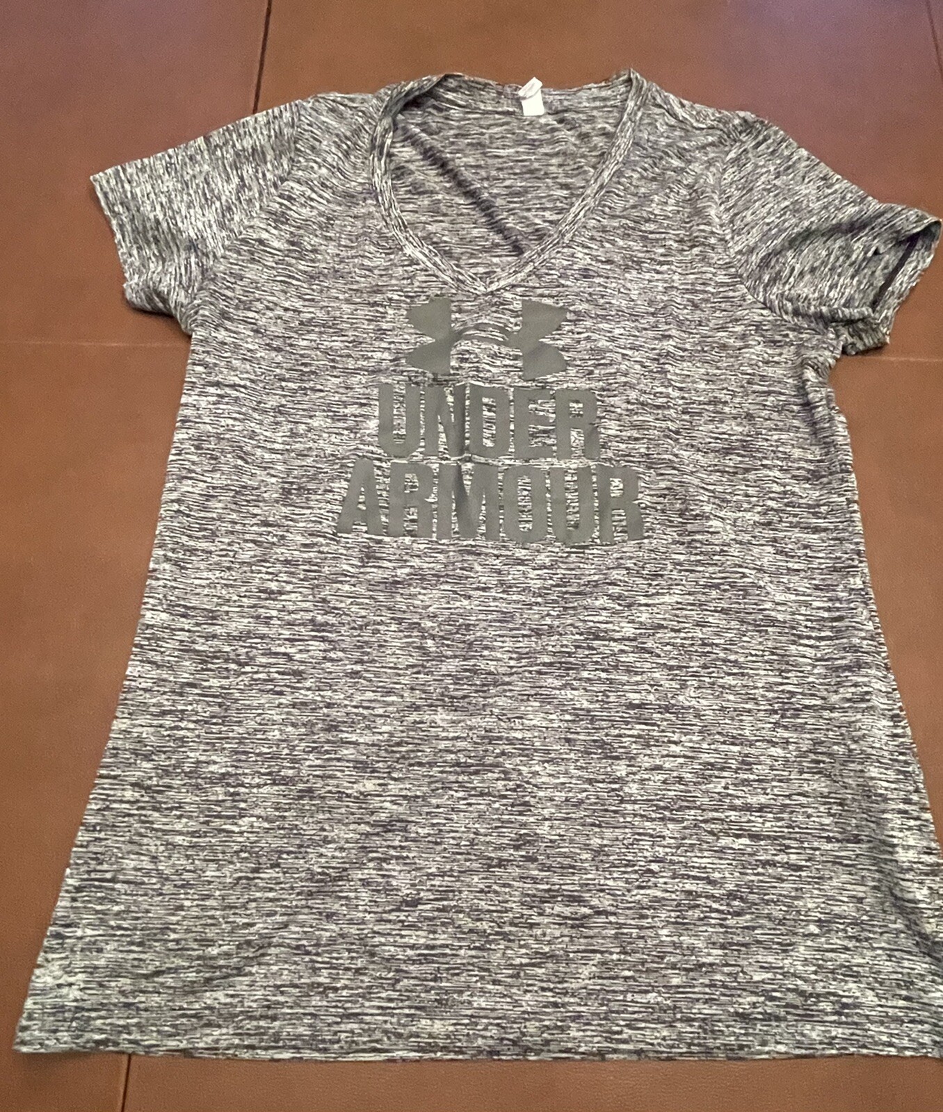 Under Armour Women’s Tech V-Neck Twist S/S T-Shirt Black Activewear- SMALL