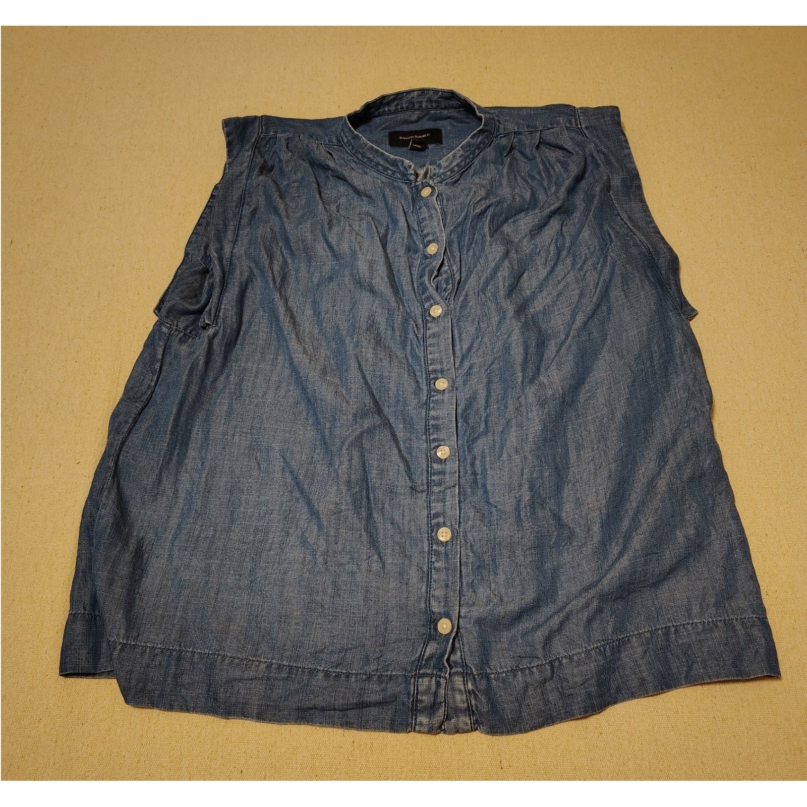 Banana Republic Womens Medium Blue Chambray Sleeveless Band Collar Blouse Top