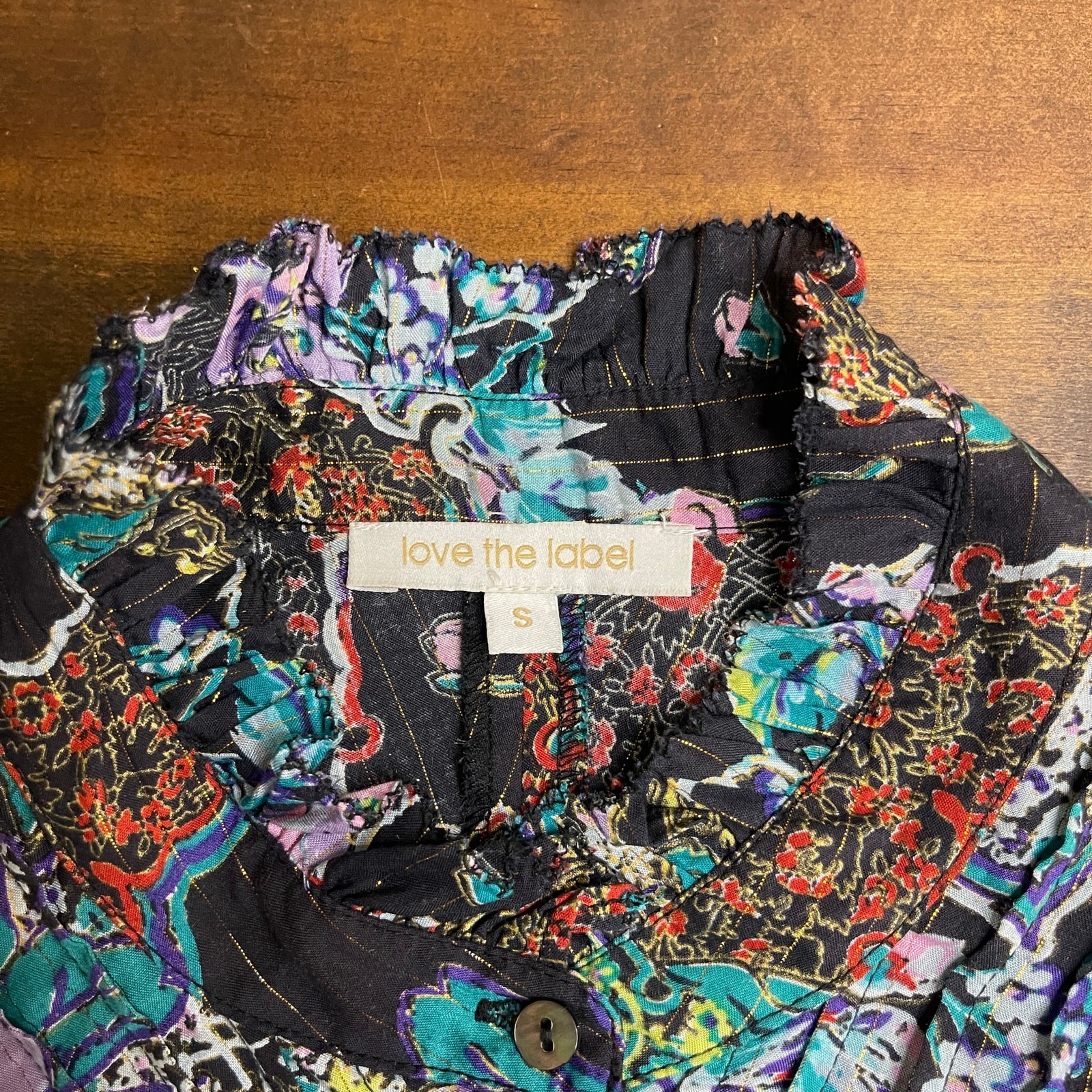 Love the Label Floral Print Metallic Long Sleeve Mock Neck Button Blouse Small