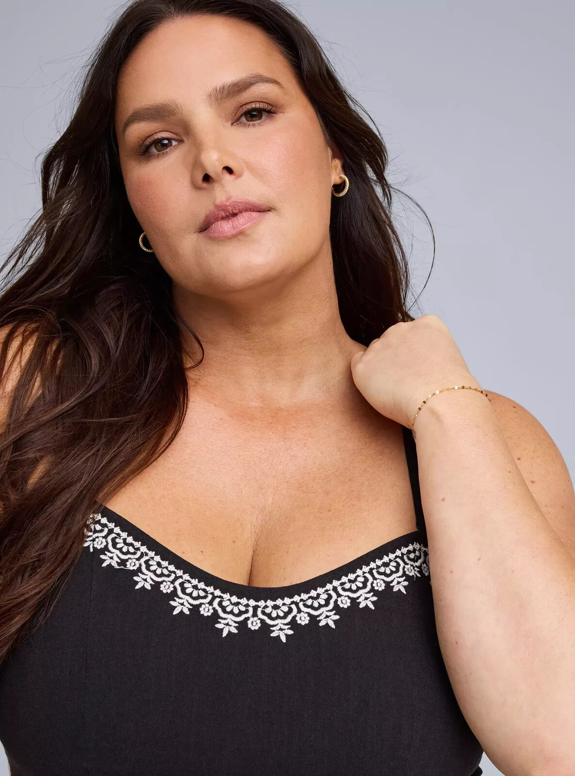 Torrid Plus 2X Belle Isle Embroidered Sweetheart Crop Top Sleeveless Black NWT
