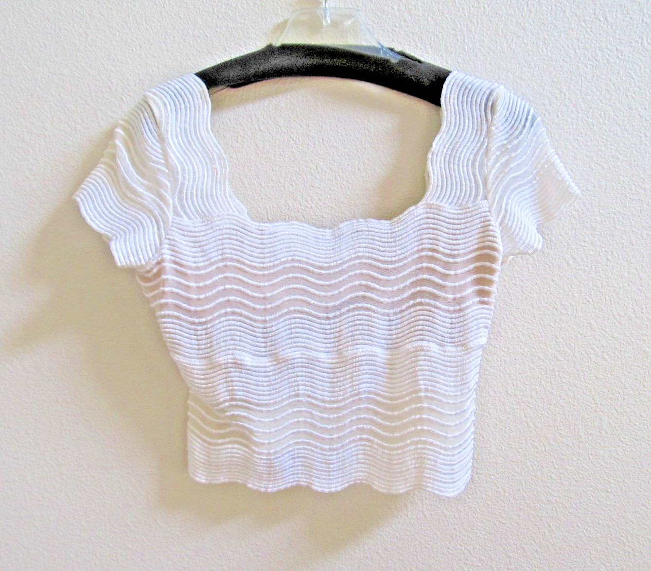 Vintage Moda International Stretchy Short Sleeve Sexy Crop-Top Boho