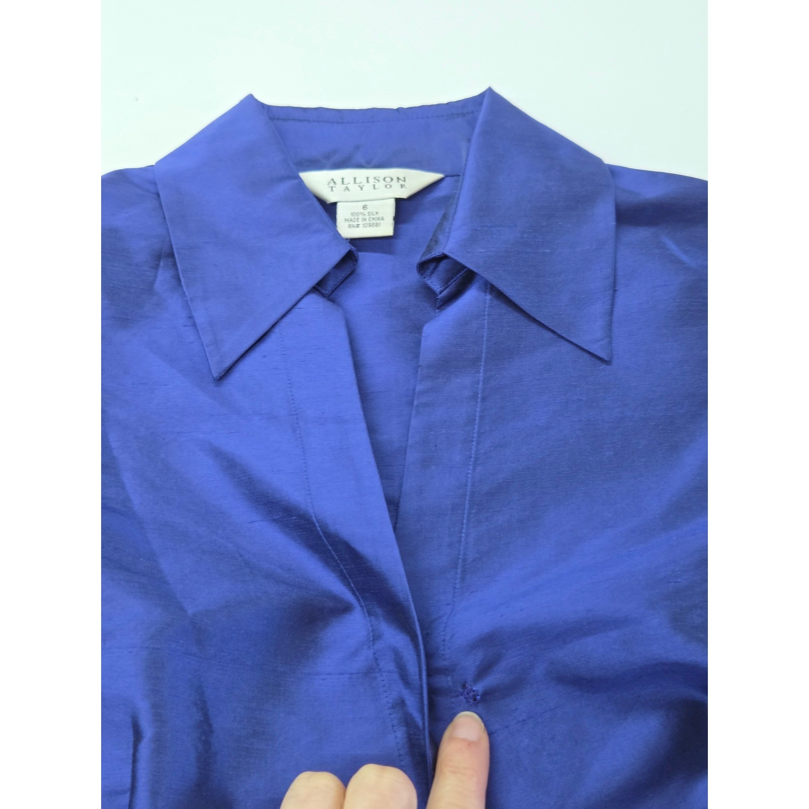 Allison Taylor Womens Royal Blue 100% Silk Wrap Blouse Long Sleeve Size 6