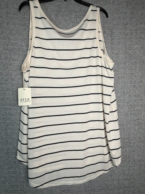 a.n.a A New Approach V-Neck Sleeveless Tank Top Women’s Size XL White Black NWT