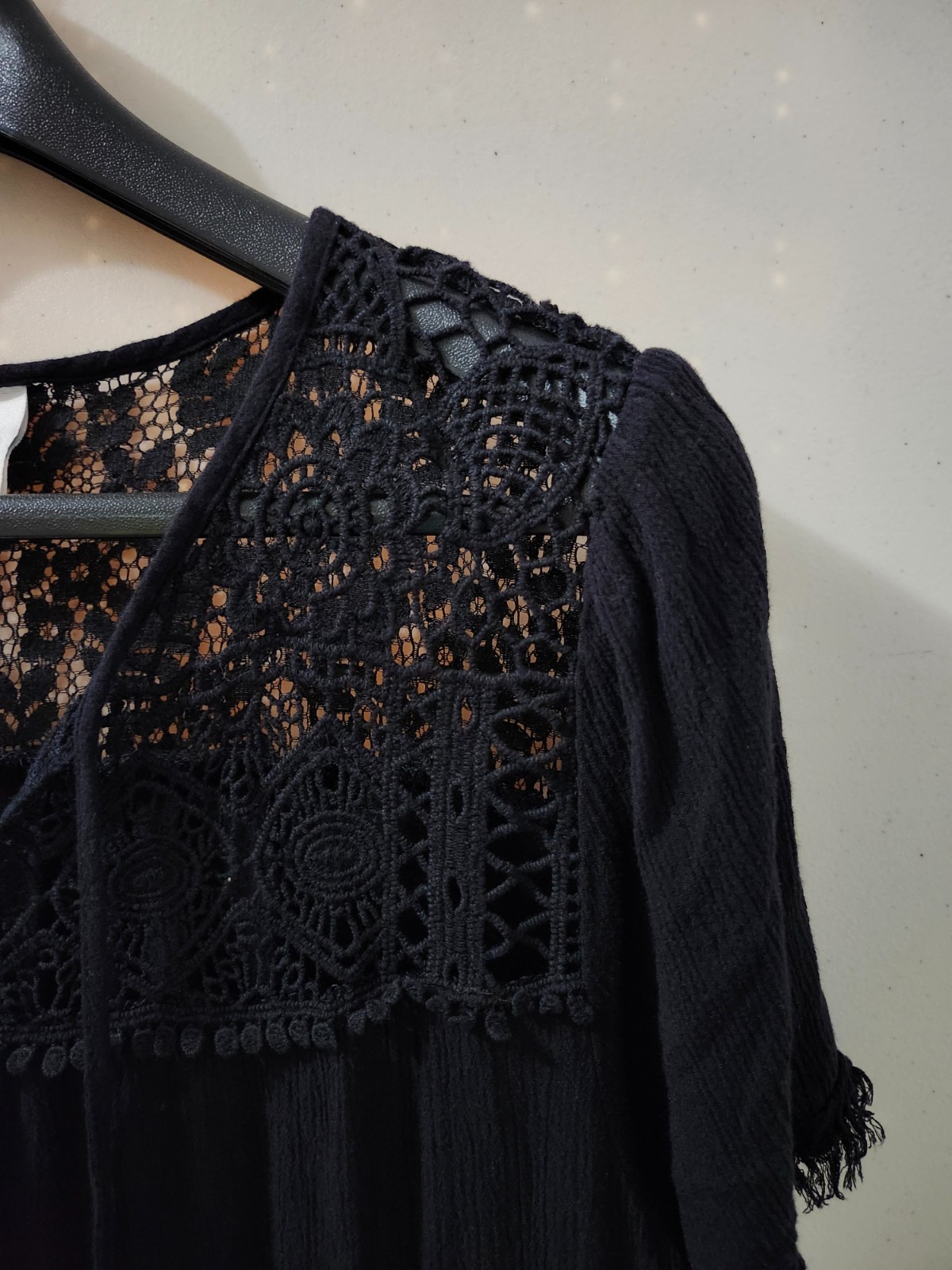 Knox Rose Top Womens L Black Short Sleeve Crochet Lace Tassel Tier Boho Beach