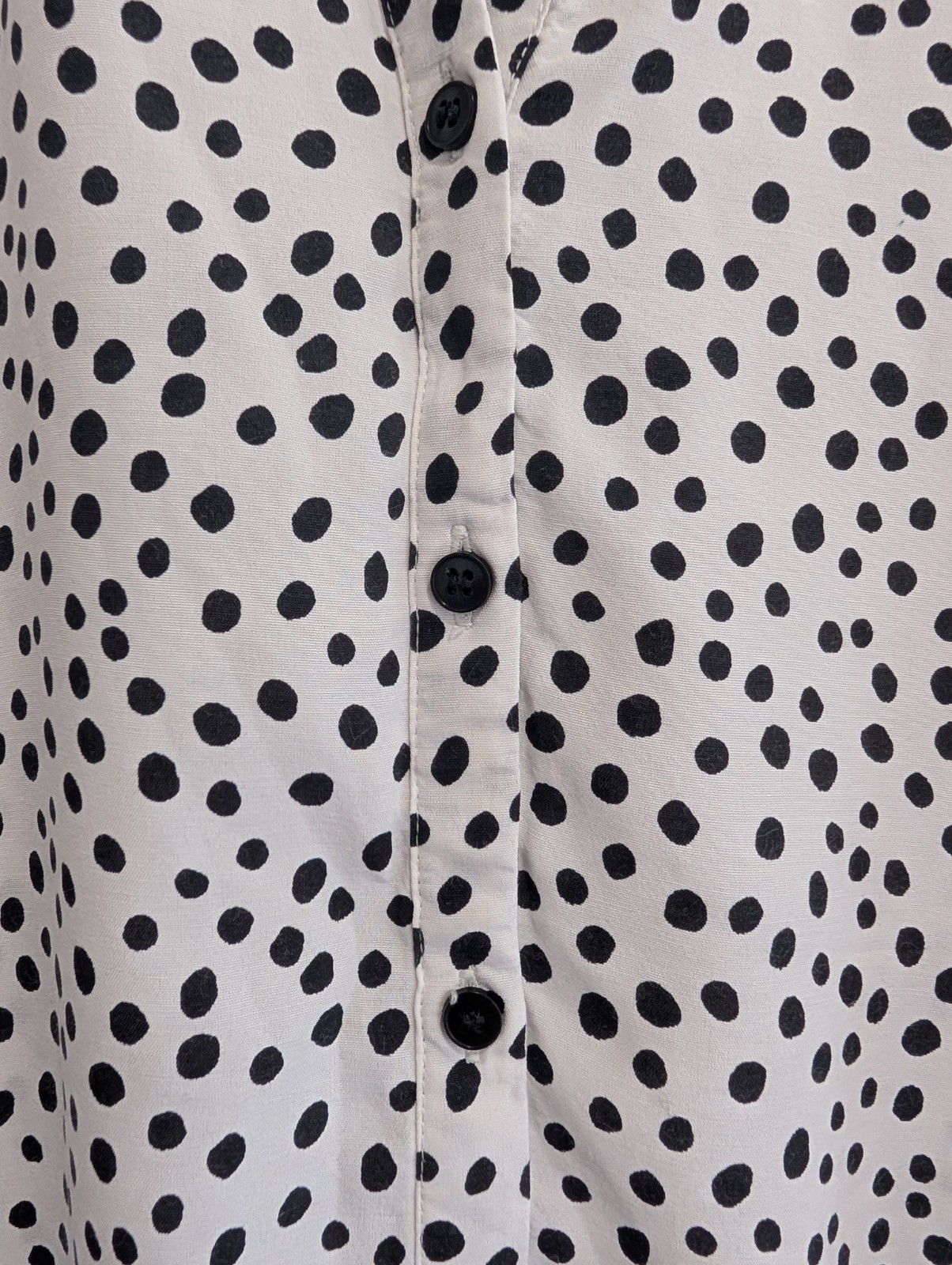 Wallis White Polka Dot Blouse Size Small Sleeveless Button Down Dropped Hem
