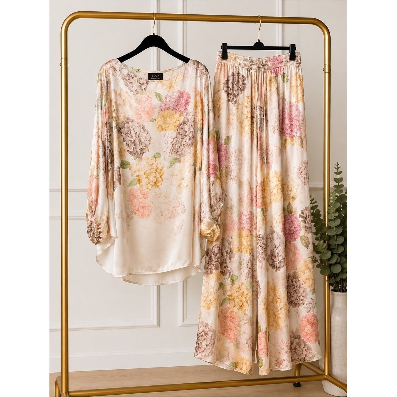 LOLA SILK MADE IN ITALY SET – Blouse & Pants NWT Retails $400