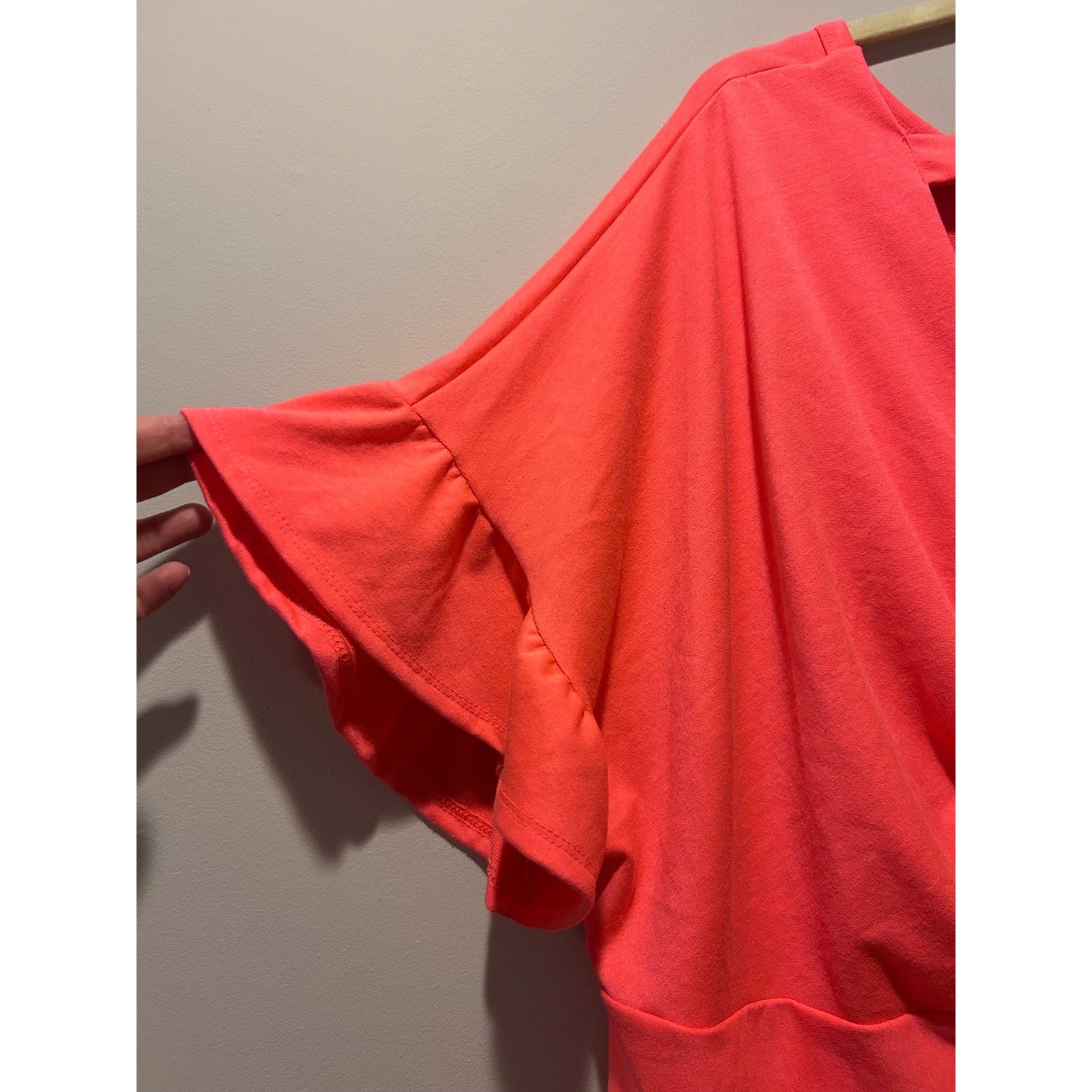 Women’s Plus Size 3x Knot Twist Flutter Short Sleeve Bright Coral Flirty Top