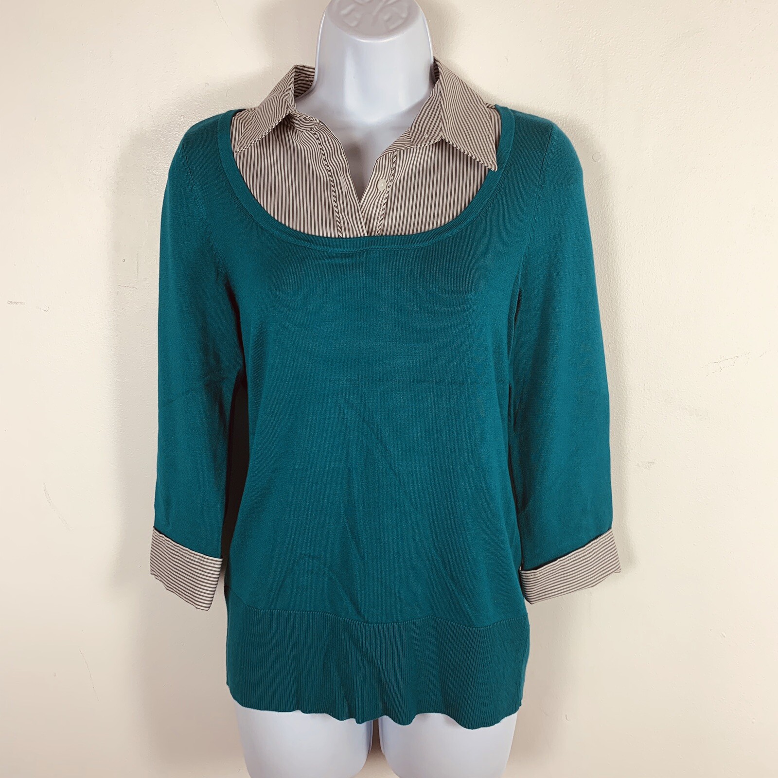 White House Black Market Top sz S Blue Elevated Minimalmist Corporate Workwear