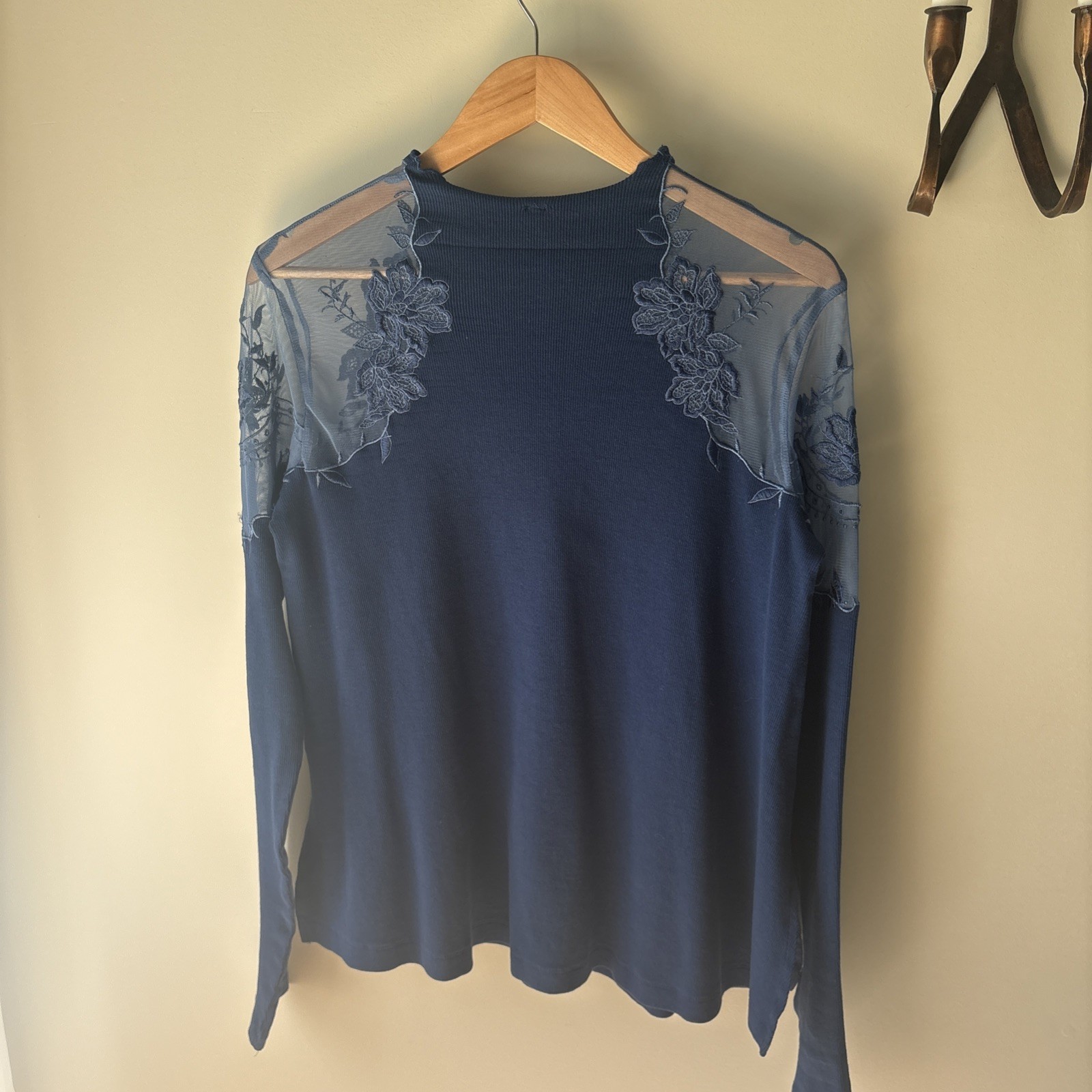 Free People Daniella lace shoulder a-line side slits long sleeve crew Top Size M