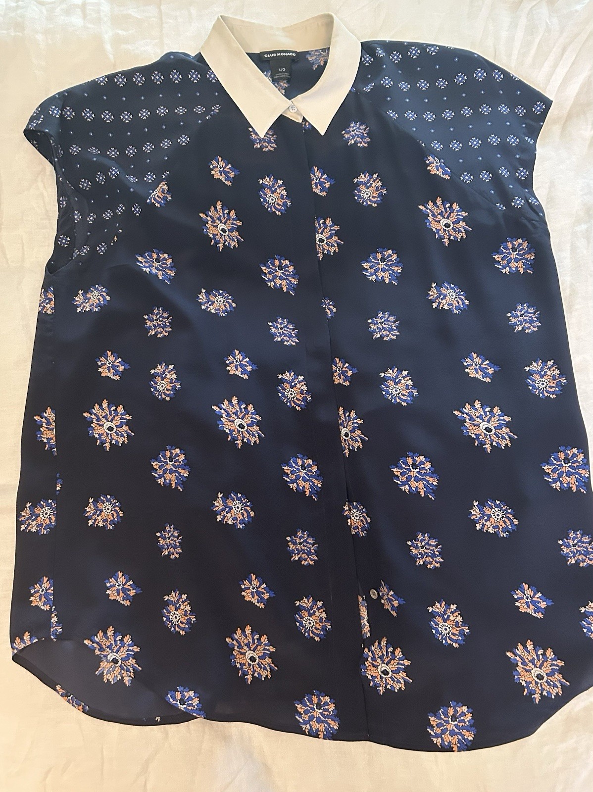 Club Monaco Collection Silk Blouse Size L Navy Print