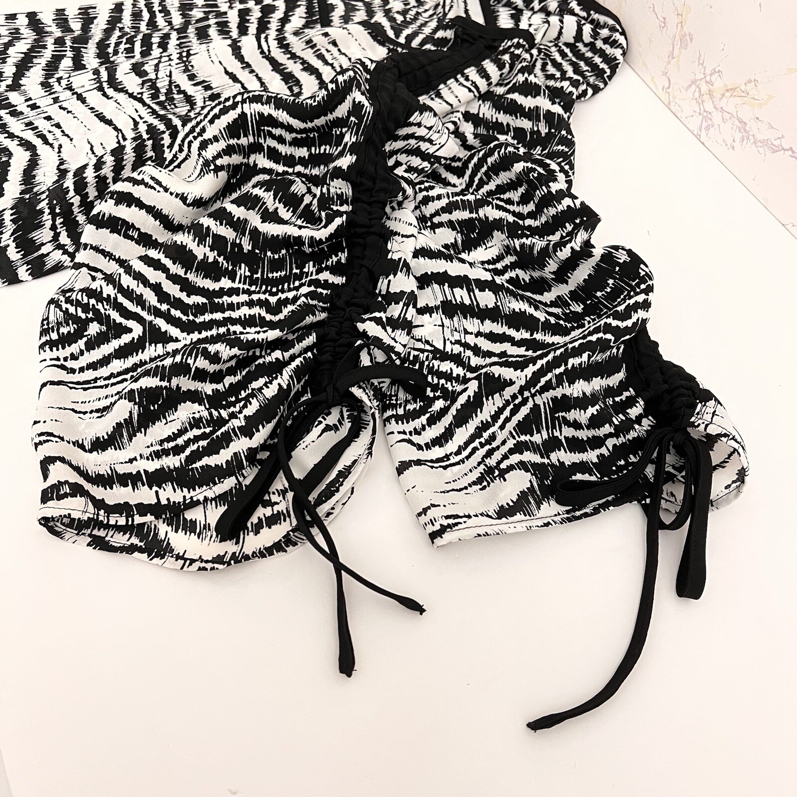 NUE OPTIONS Women Size PM Blouse Top Animal Print 3/4 Slv Black White Semi Sheer