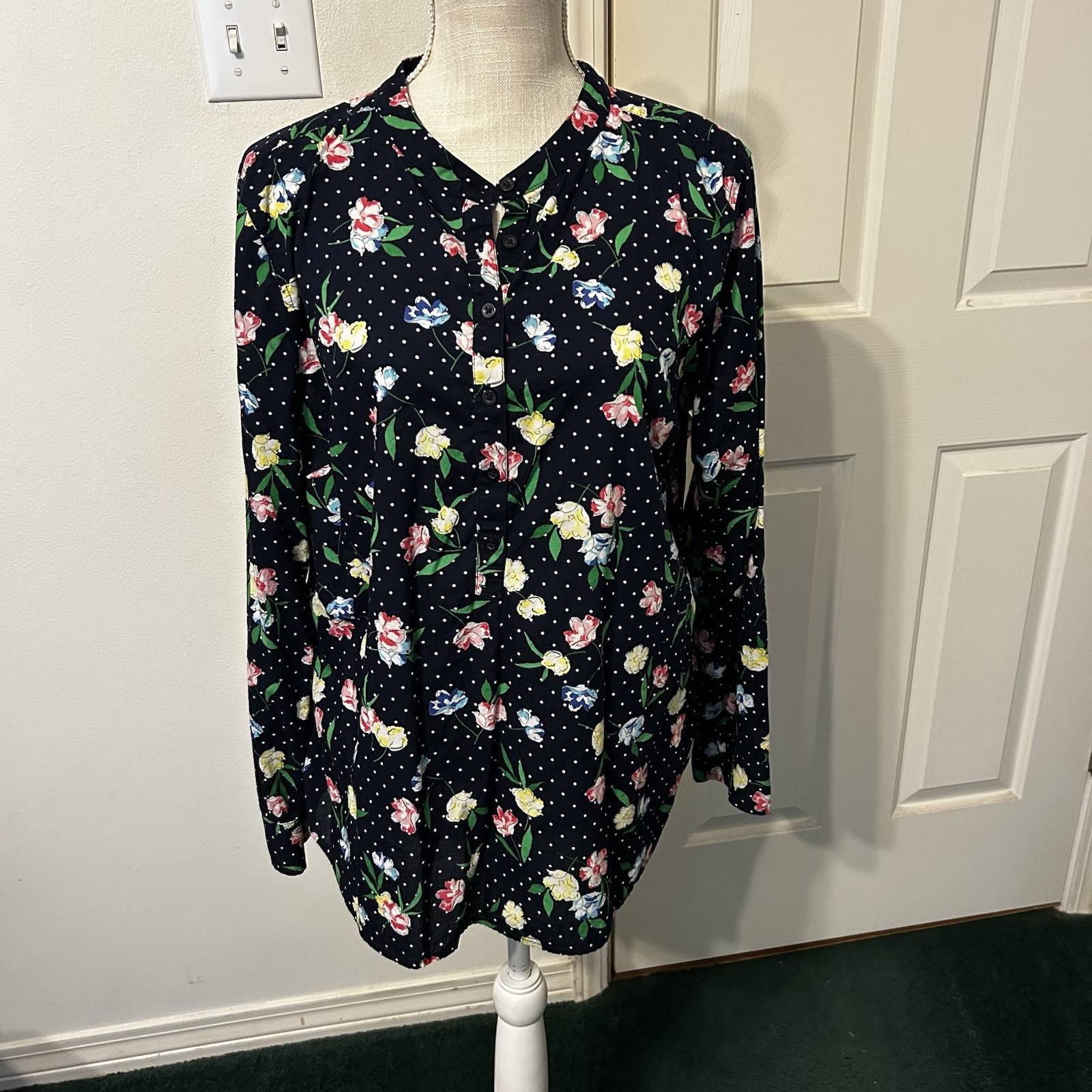 Talbots Floral Button Front Placket Shirt Size Large 100% Cotton