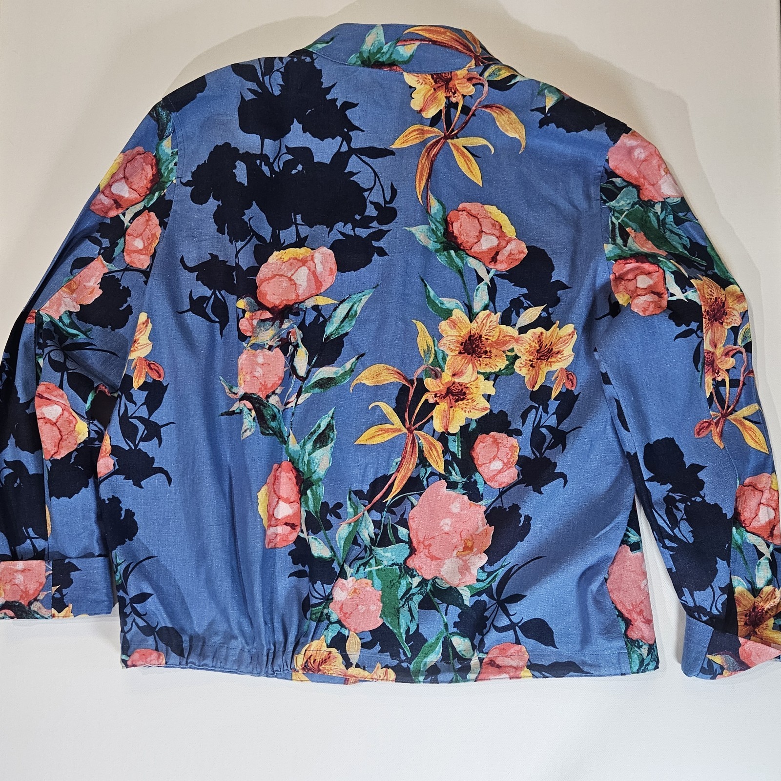 Chicos Design Silk Top Womens Large Blue Multicolor Lantern Print Button Down