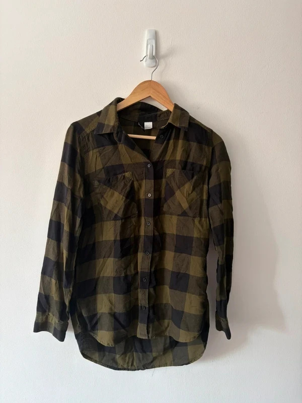 Women’s H&M Green & Black Checked Long Sleeve Shirt – Size 8