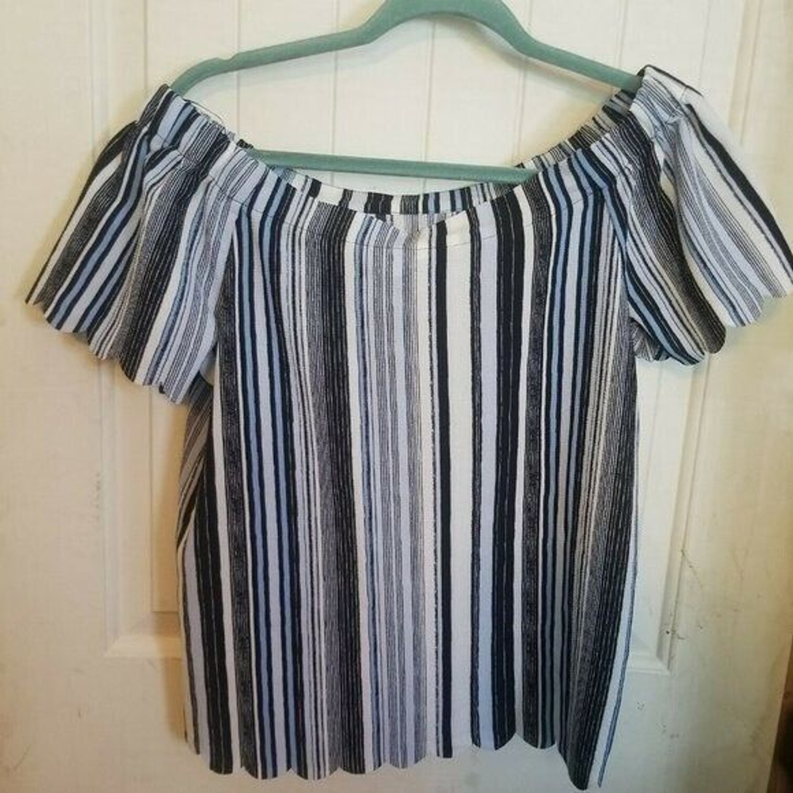 ELLE Womens Sz XS Blue White Striped Off The Shoulder Scalloped Hem Blouse