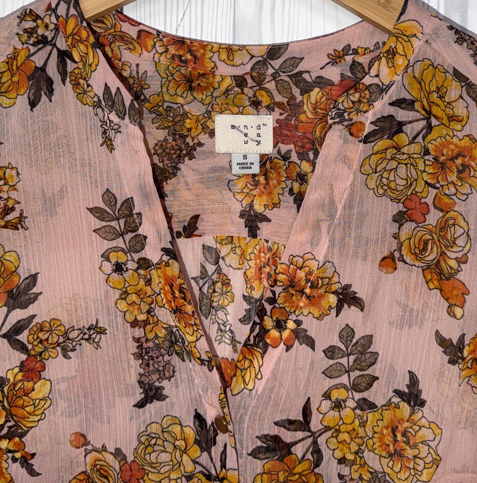 A new day top womens size small sleeveless patterned button up multicolored