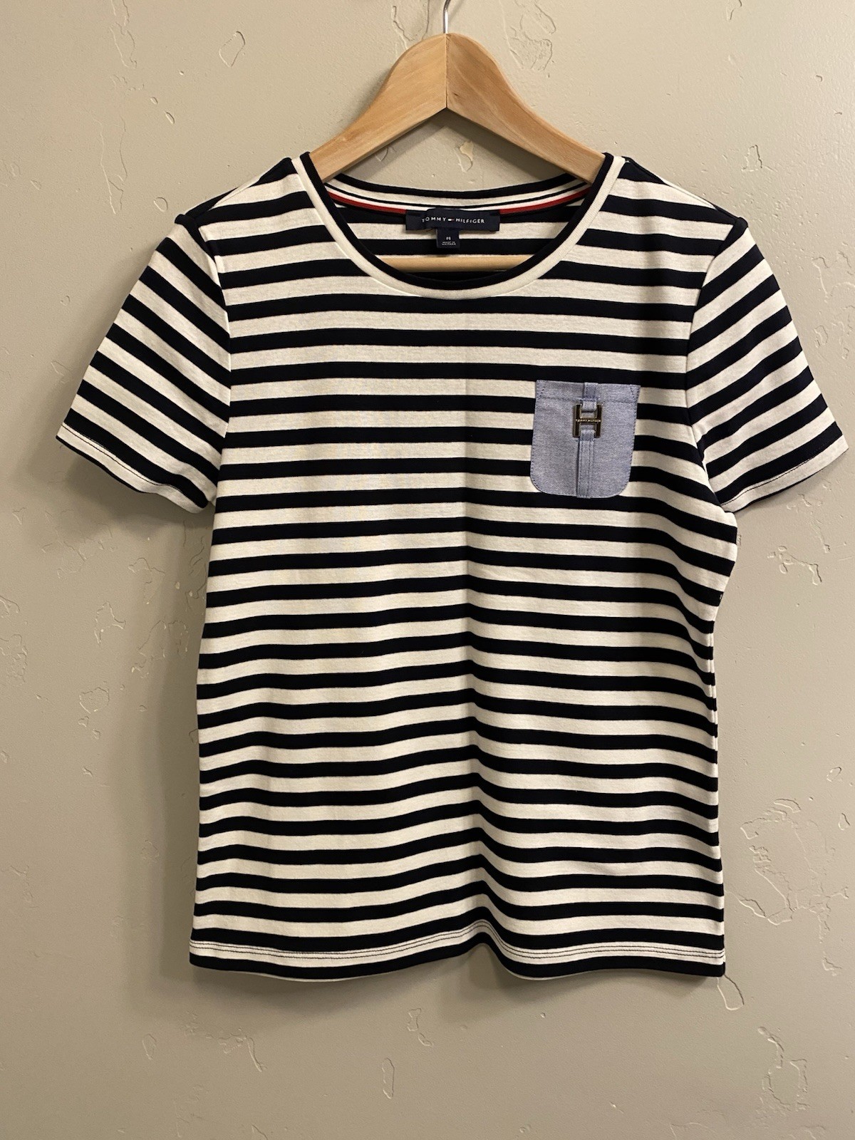 Tommy Hilfiger NWOT Women’s Sz Medium White/Black Striped Crew Neck Tee Shirt