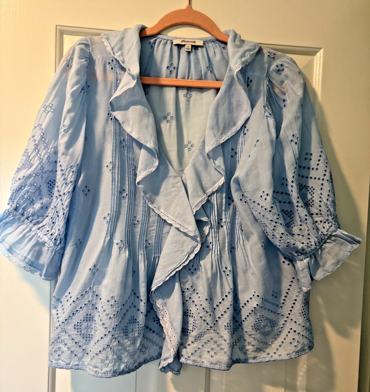 Madewel Blue Ruffled Pintuck Eyelet Short Sleeve Top Size L EUC