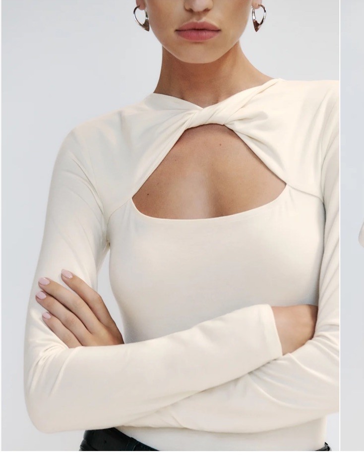 Reformation Rylen Knit Bodysuit Cream Size XS Cutout Twist Detail Lyocell