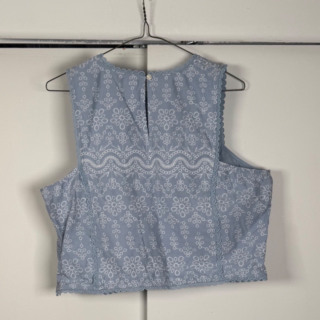 Loft Womens Light Blue Floral Eyelet Ruffle Lace Trim Sleeveless Crop Top Sz 16
