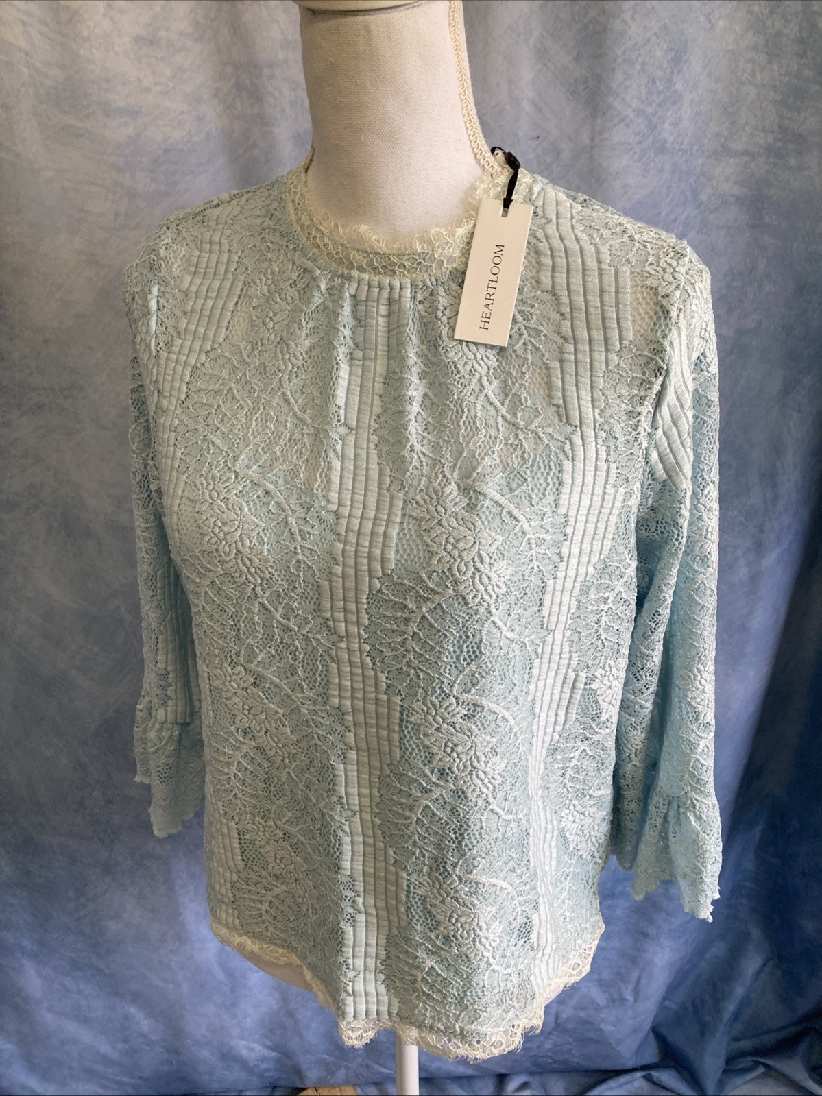 HEARTLOOM Light Blue Floral Lace Bell Sleeve Blouse Top 117B34M1 NWT Women’s XS