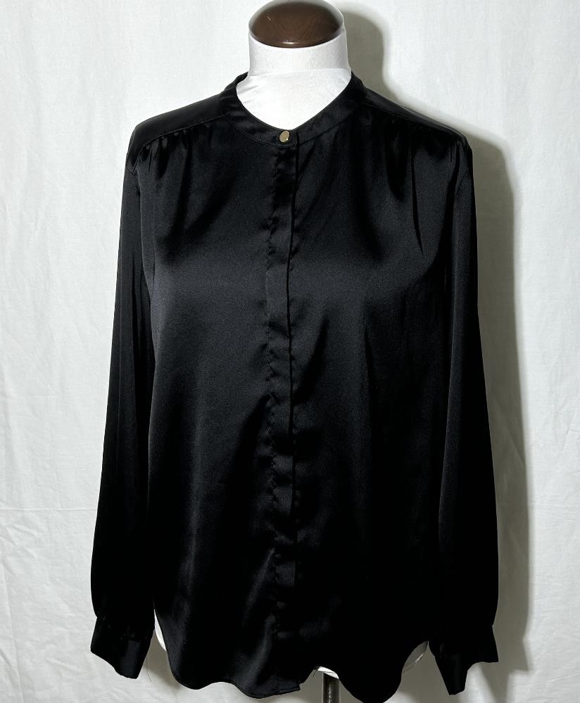 NEW Black Longer Length Curved Hem Blouse Top sz Large Long Sleeves