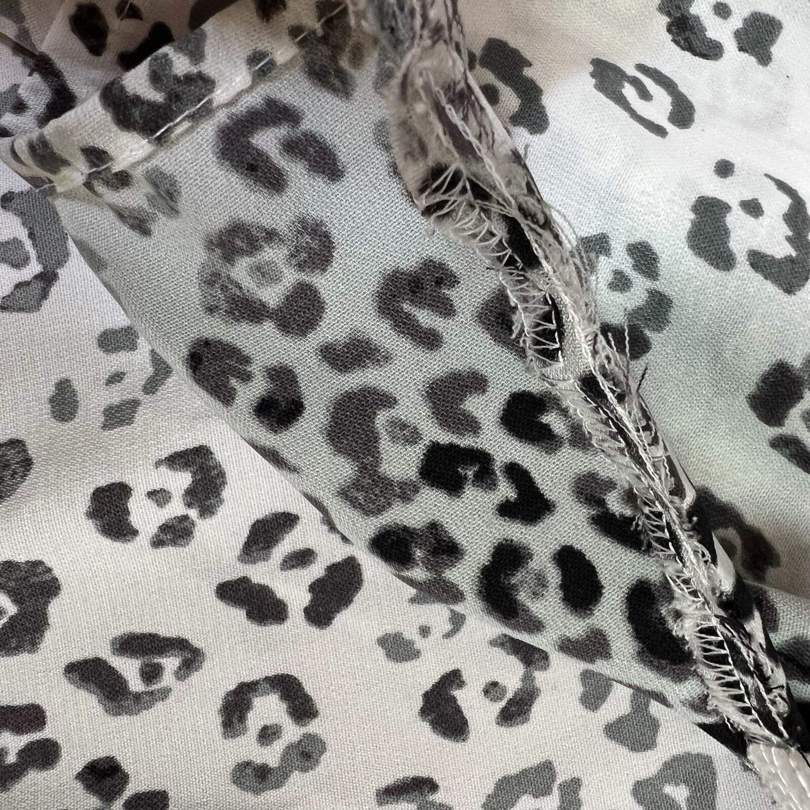 Covington Tank Top Womens 20/22 White Black Gray Cheetah Print Sleeveless Shirt