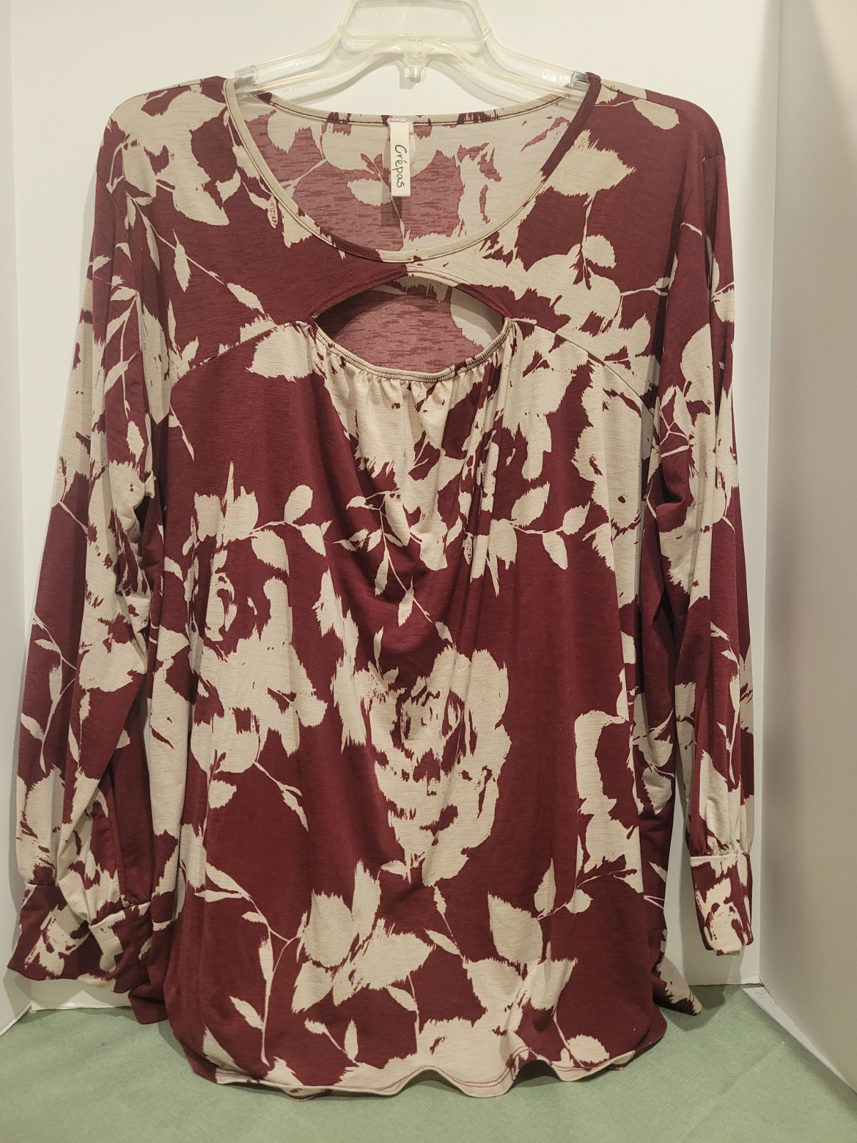 Crepas Red & Cream Women’s Blouse – 3xl PLUS Size.