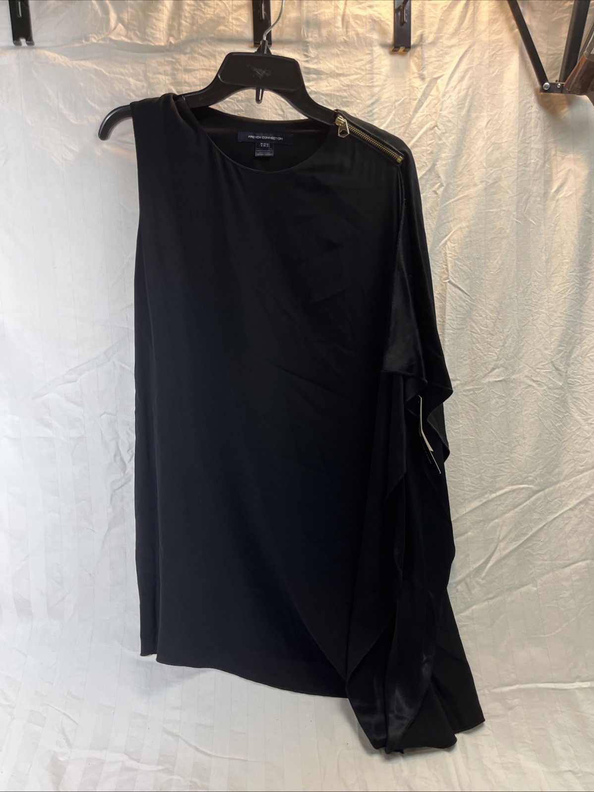 NEW WITH $218 TAGS WOMENS FRENCH CONNECTION BLACK TOP SIZE 2