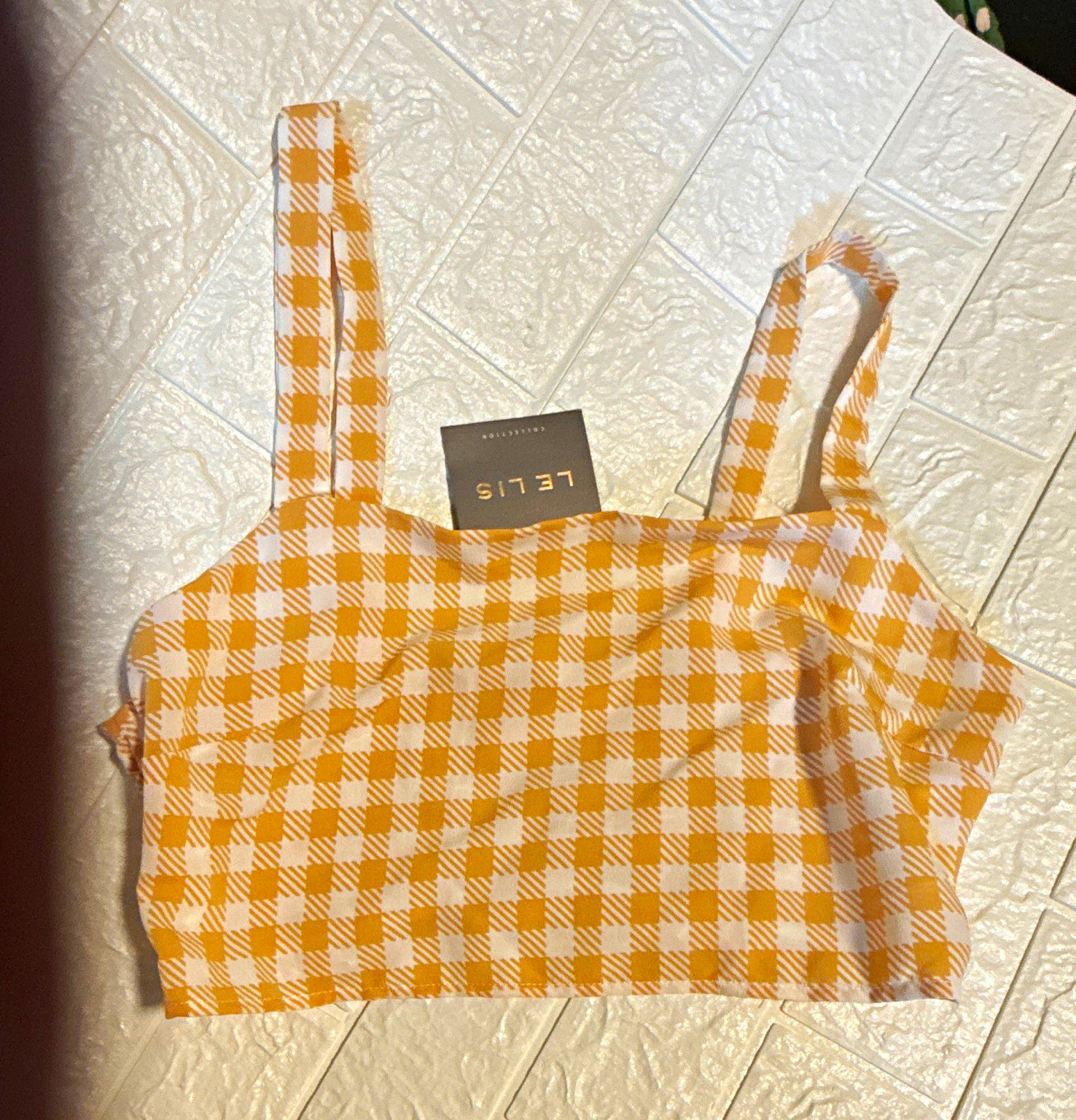 Le Lis Women’s Peach White Plaid Square Neck Smocked Stretch Crop Top L KT5755