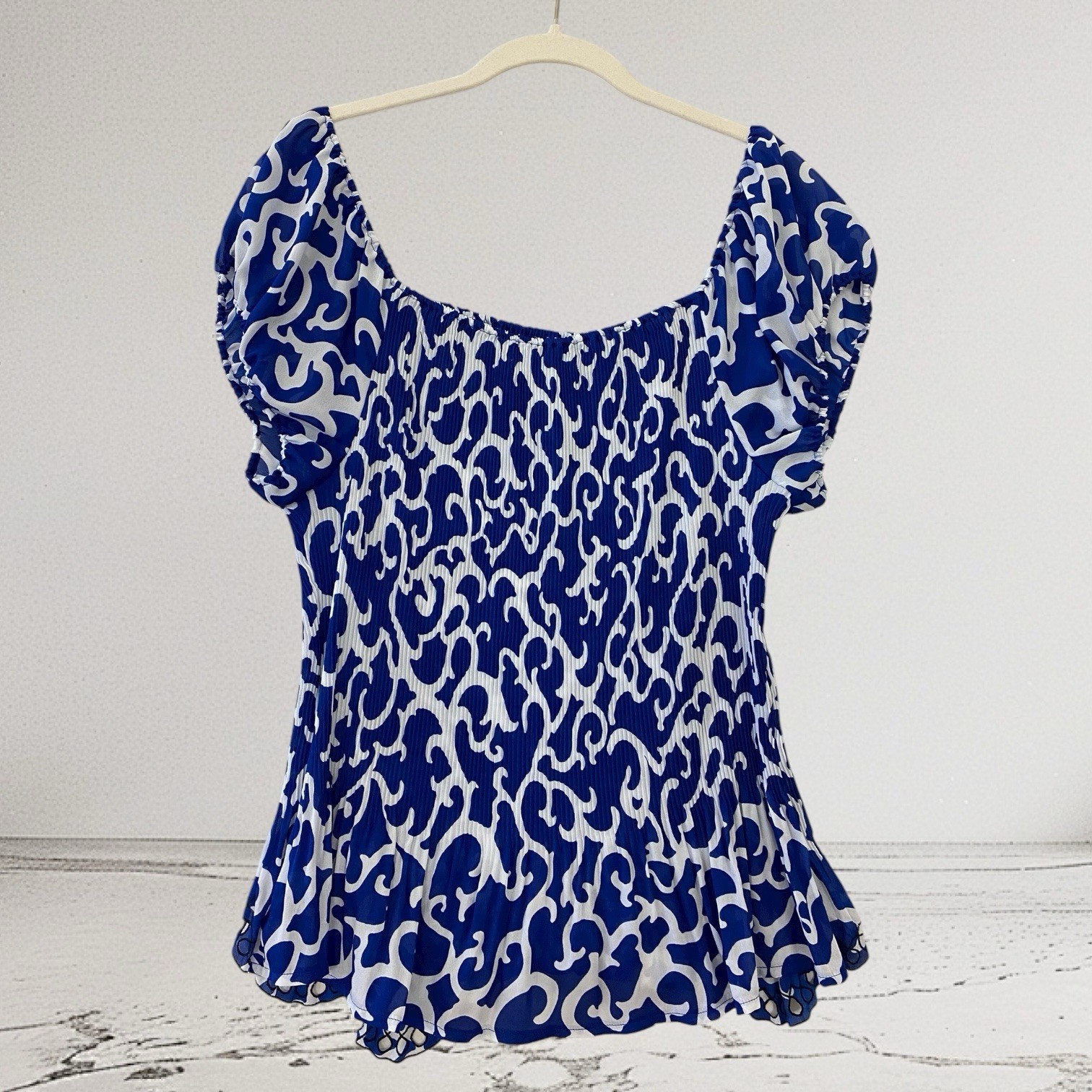 Womens Geo Print Pleated Embroidered Top Size Large Whimsy Artsy Summer Chic