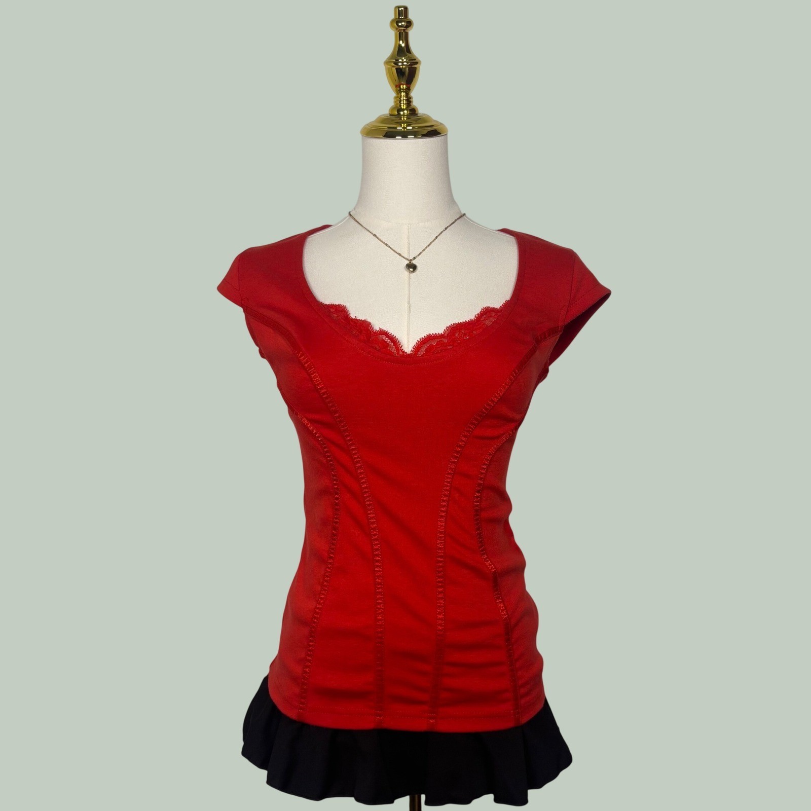 Y2K guess red corset princess sweetheart lace top coquette romantic 00s club