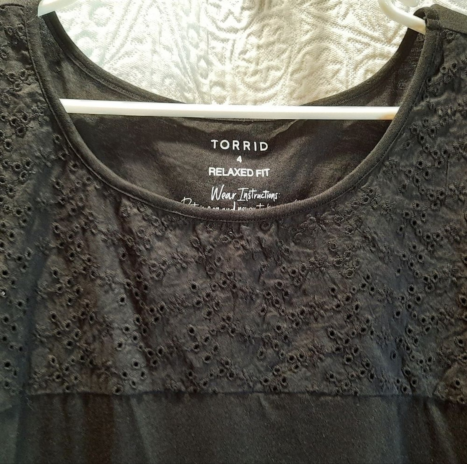 Torrid Blouse Womans 4 Black Eyelet Relaxed Fit Classic Casual Comfort