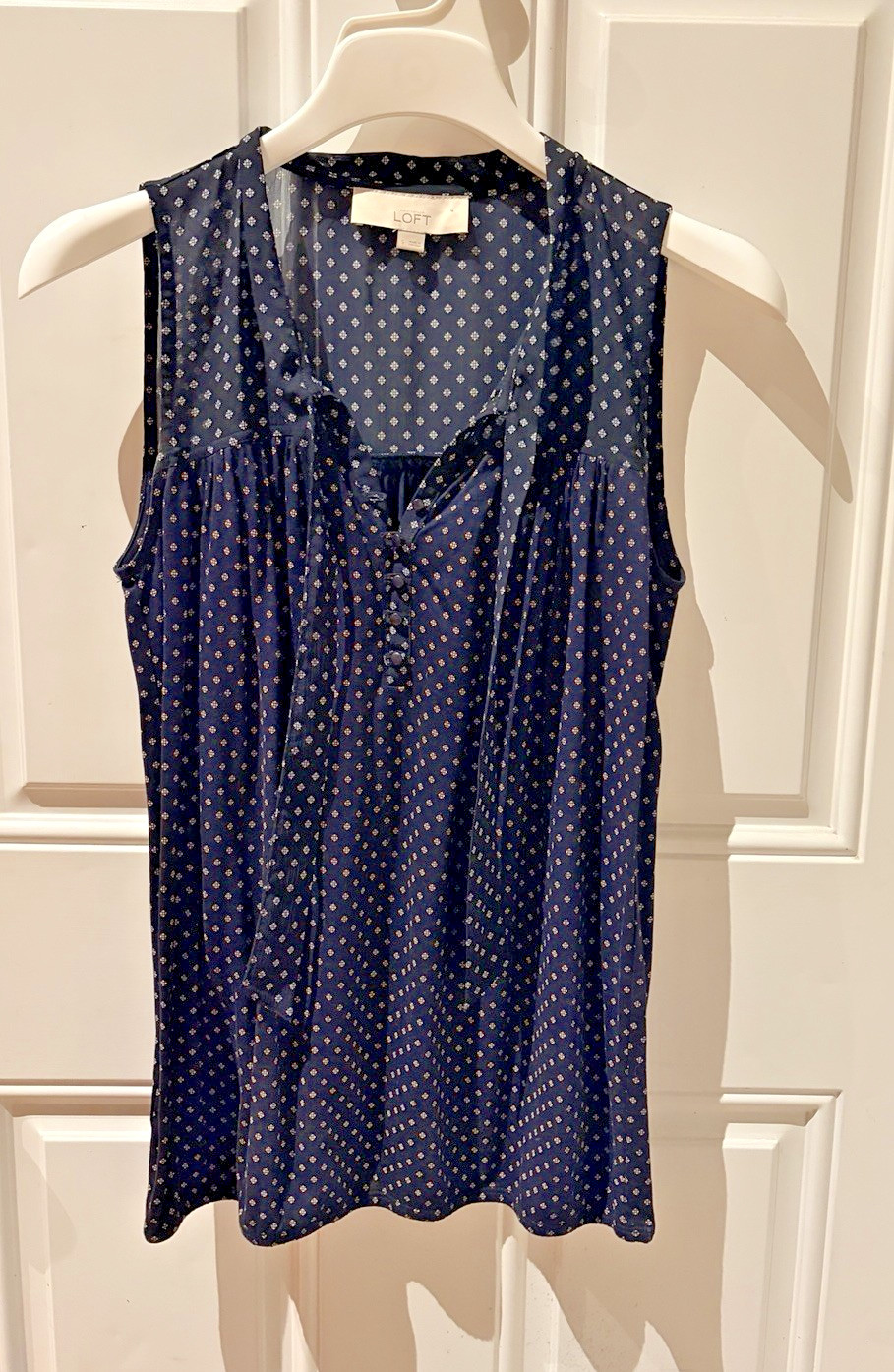 Ann Taylor Loft Sleeveless Shirt – size S – Previously Loved