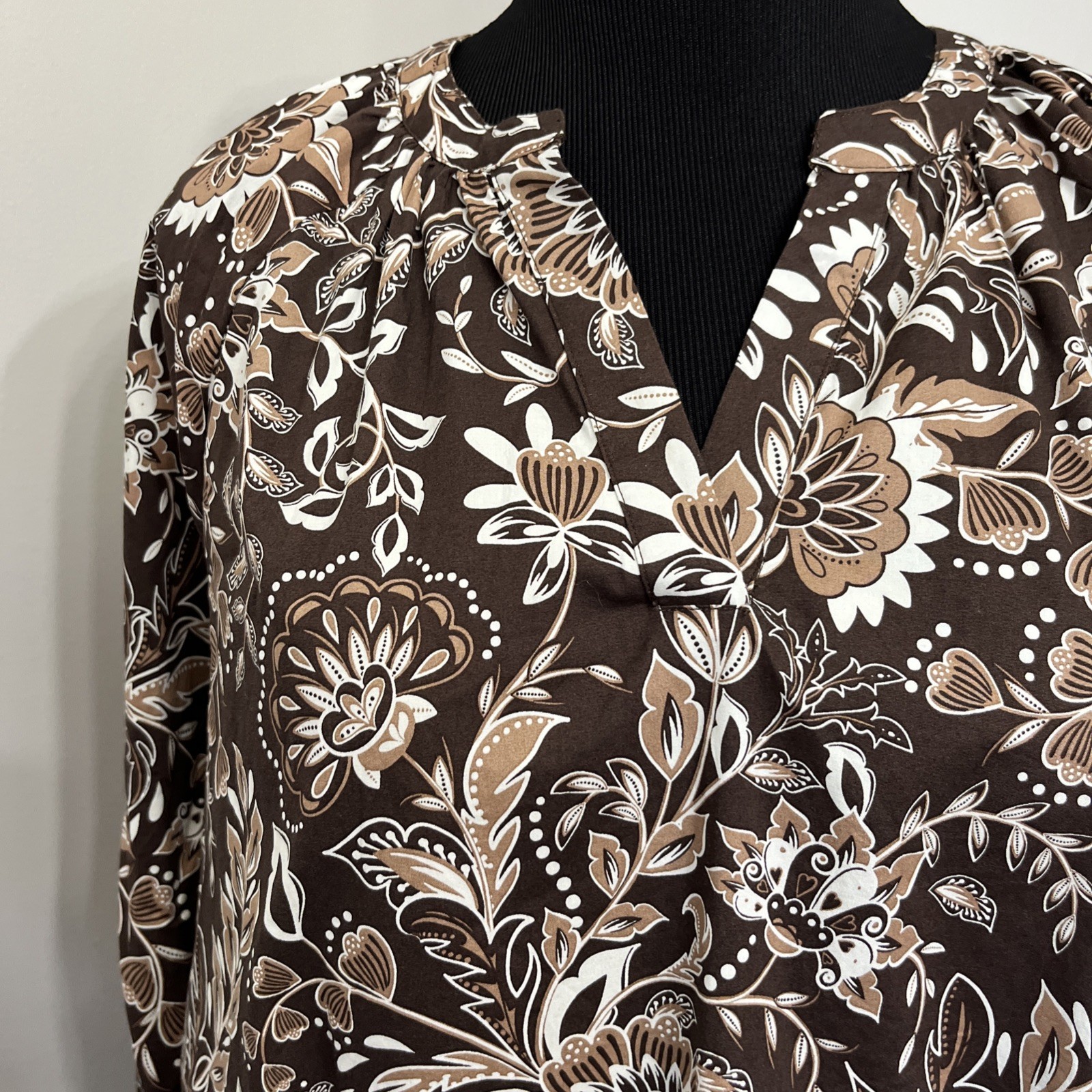 Kim Rogers Top Women’s Size L Brown Floral V-Neck Long Sleeve Pullover Blouse