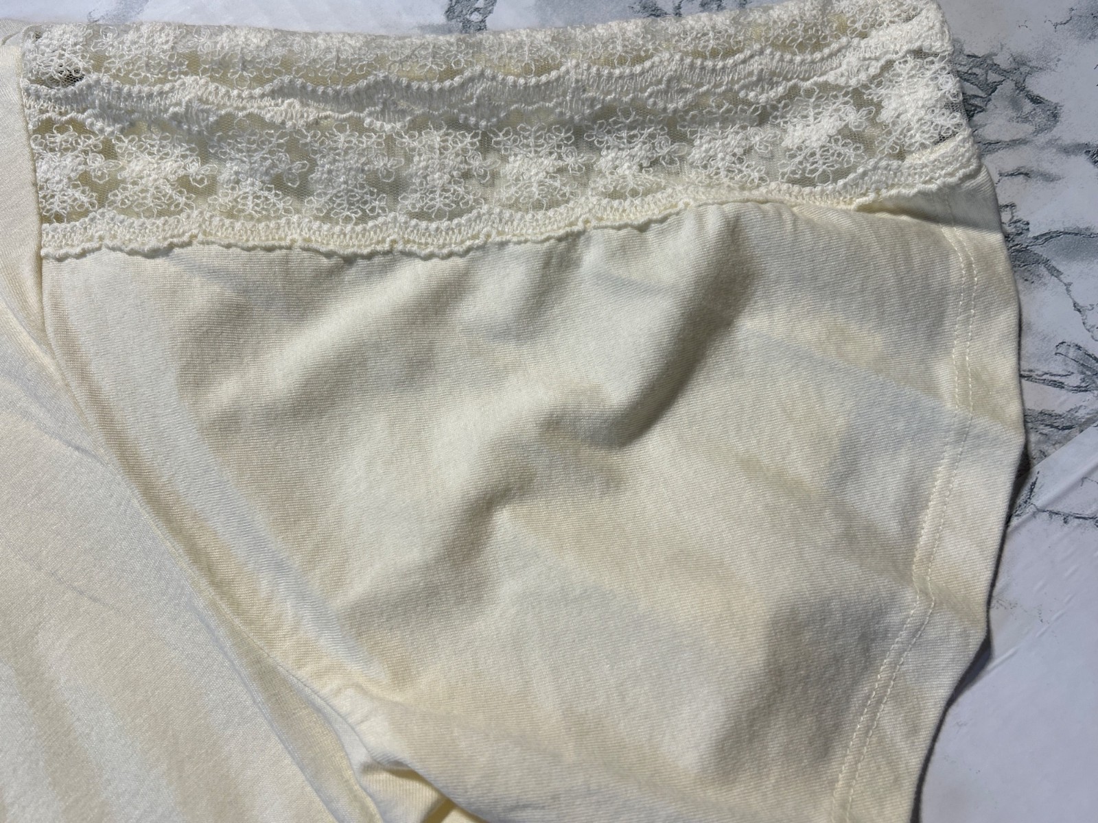 Style & Co Womens Small Whisper White Top With Lace Details & Short Sleeves