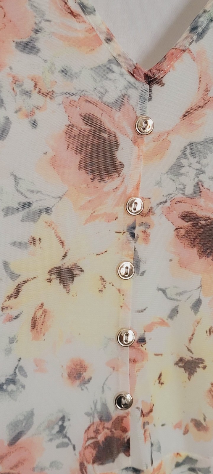 NWOT A Love Story Woman’s Floral Blouse Top Size 2X Gold Tone Buttons Buttons