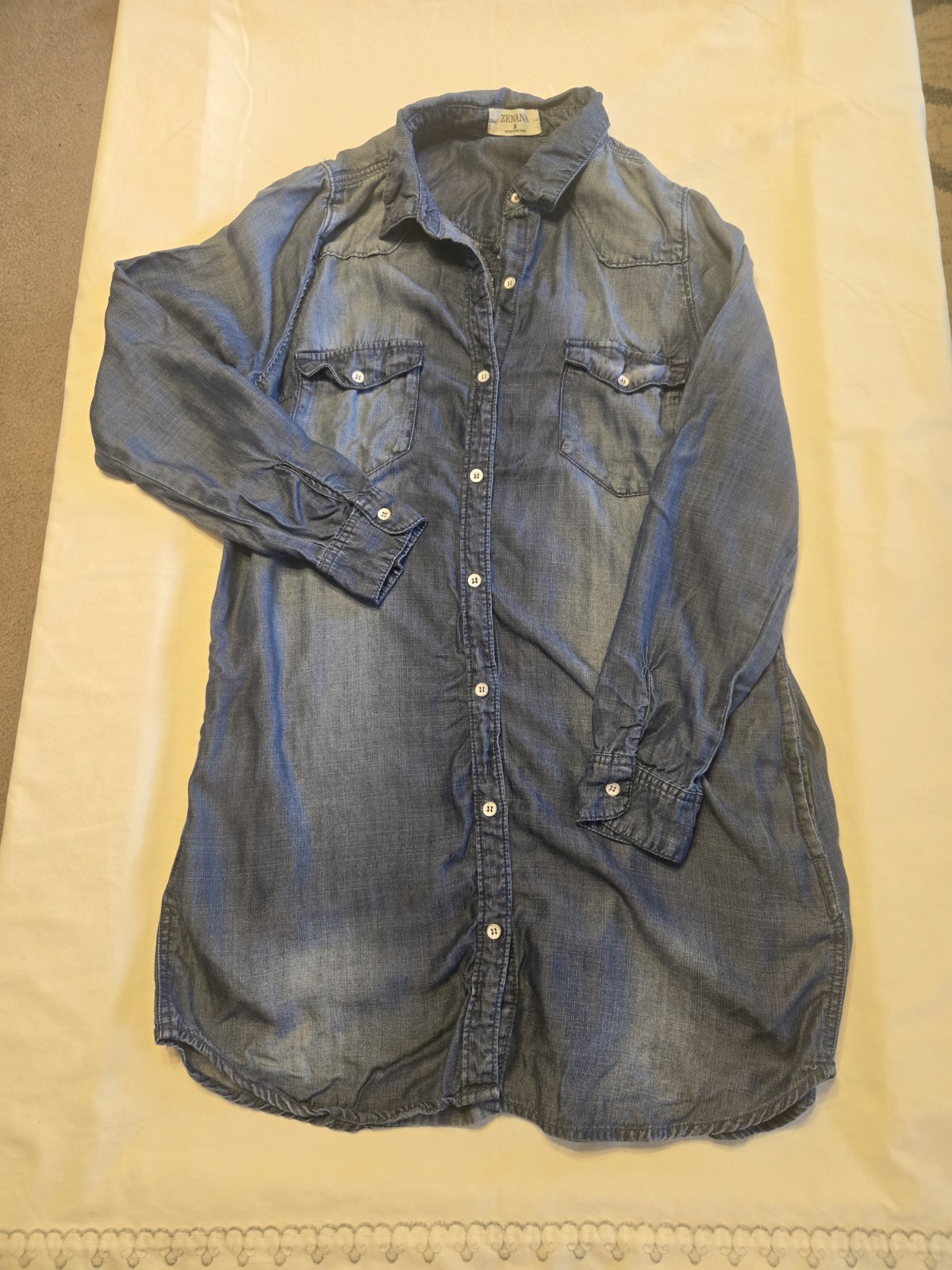 Zenana Womens Denim Buttondown Long Shirt/ Dress Size Medium Light To Med Wash