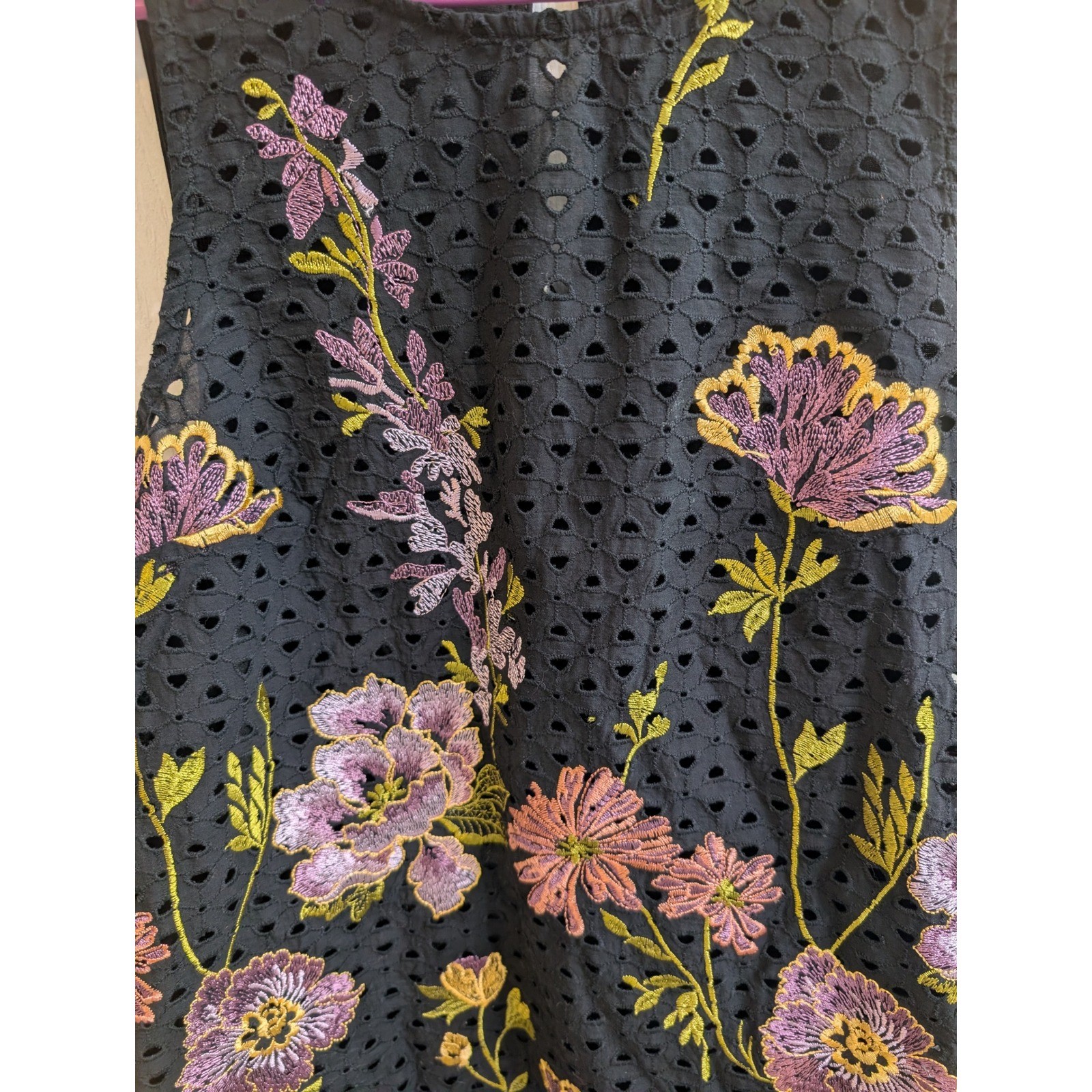 Meadow Rue by Anthropologie Embroidered Eyelet Floral Tank Top Black – Size XS