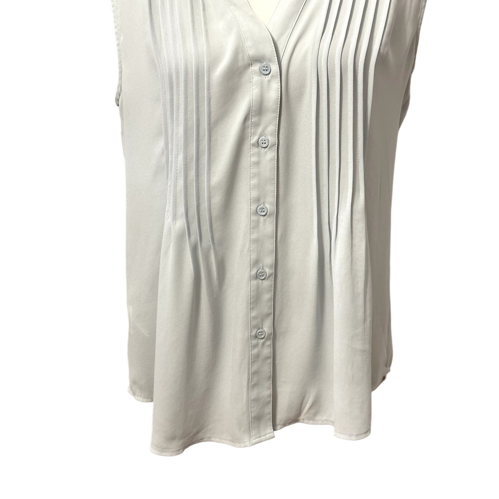 BCBGMAXAZRIA Blouse Sleeveless Button Up Front Tuck Pleated Solid Gray Women’s S