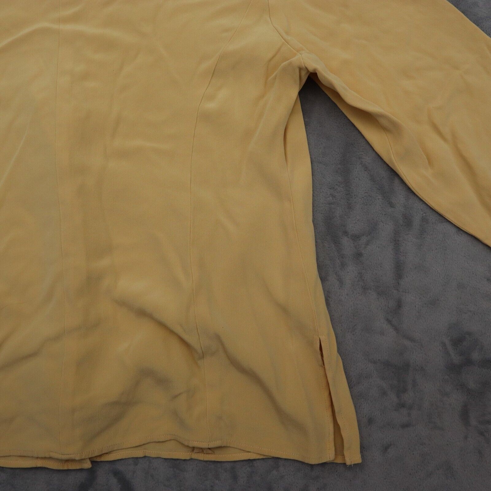 Due Per Due Shirt Womens 14 Beige Long Sleeve Side Slit Button Up Collared Top