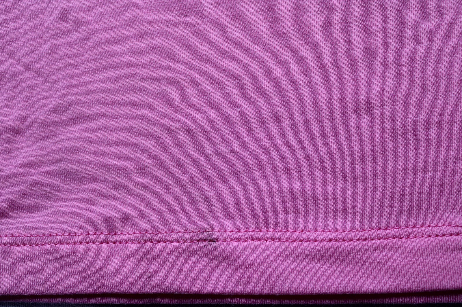Nike Women’s Short Sleeve Sportswear Chill Knit T-Shirt EJ3 Peony Medium