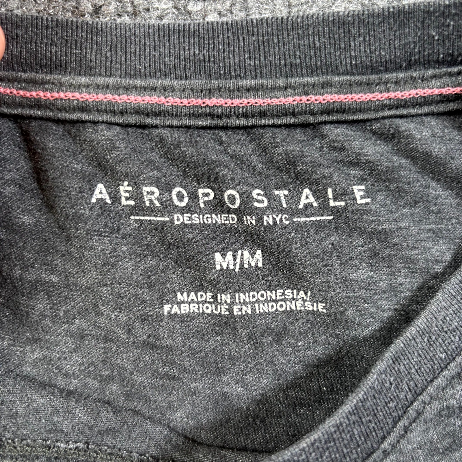 Aeropostale T-Shirt Women’s M Gray Embroidered Casual Outdoor Summer Travel