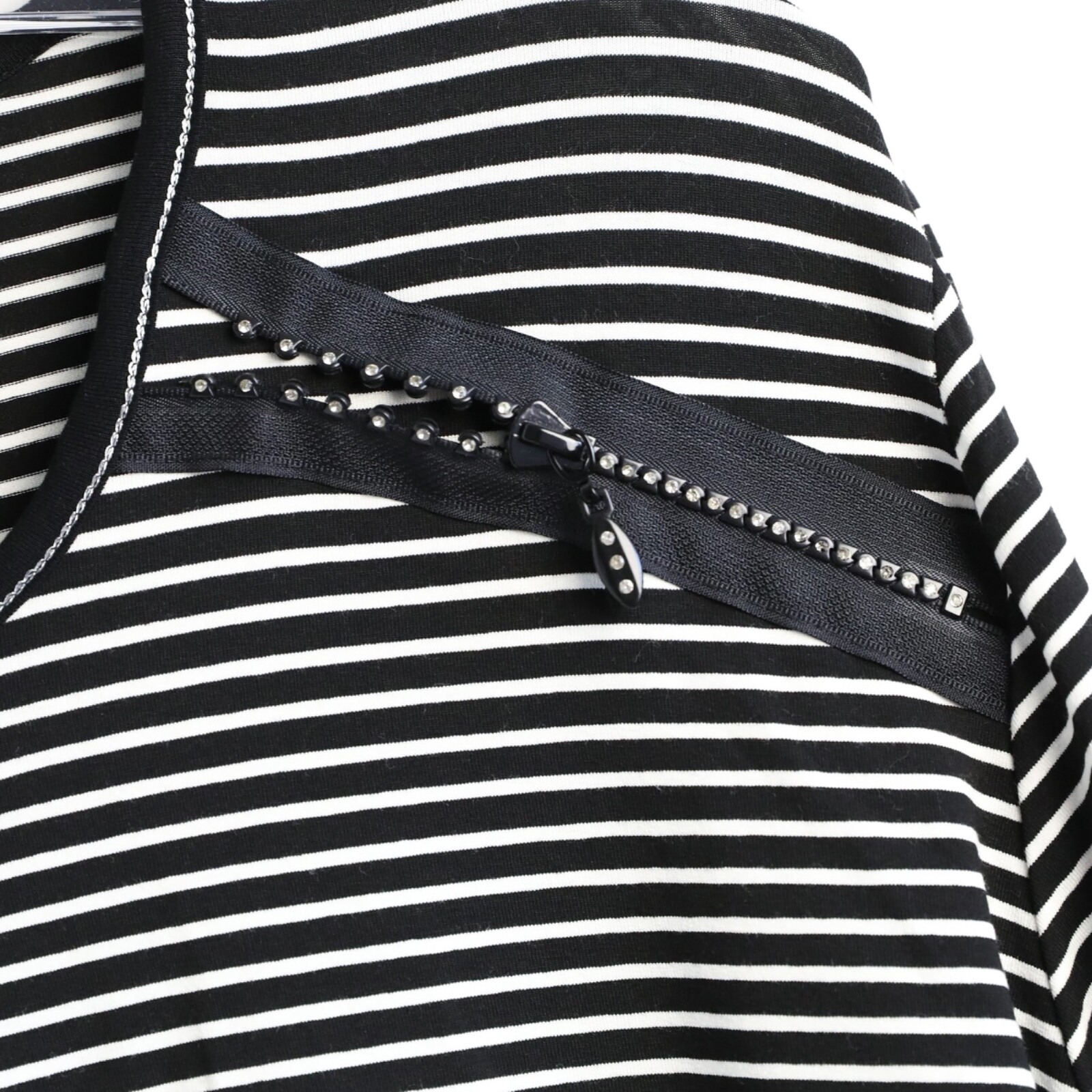 Toni T Plus Top black striped print 22 stretch tunic comfy decorative zipper