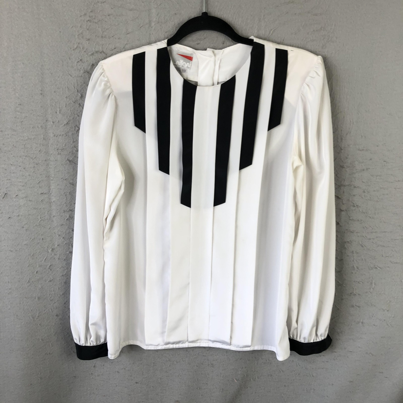 Feminine Top Jrs. 7/8 White Black Stripe Pleated Vintage Secretary Statement