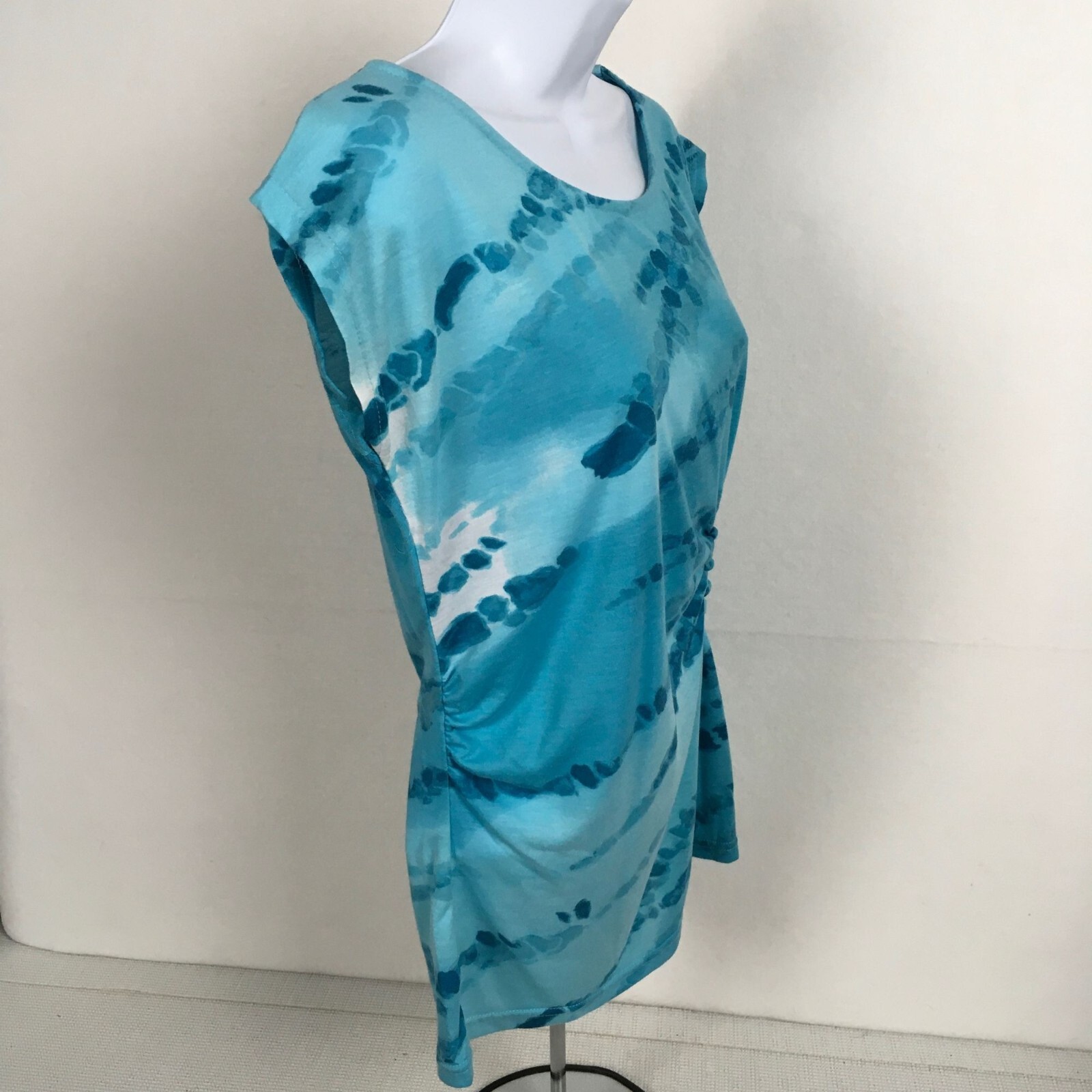 Isela Womens Top Size M Blue Tie Dye Top Smocked Side Short Sleeves Scoop Neck