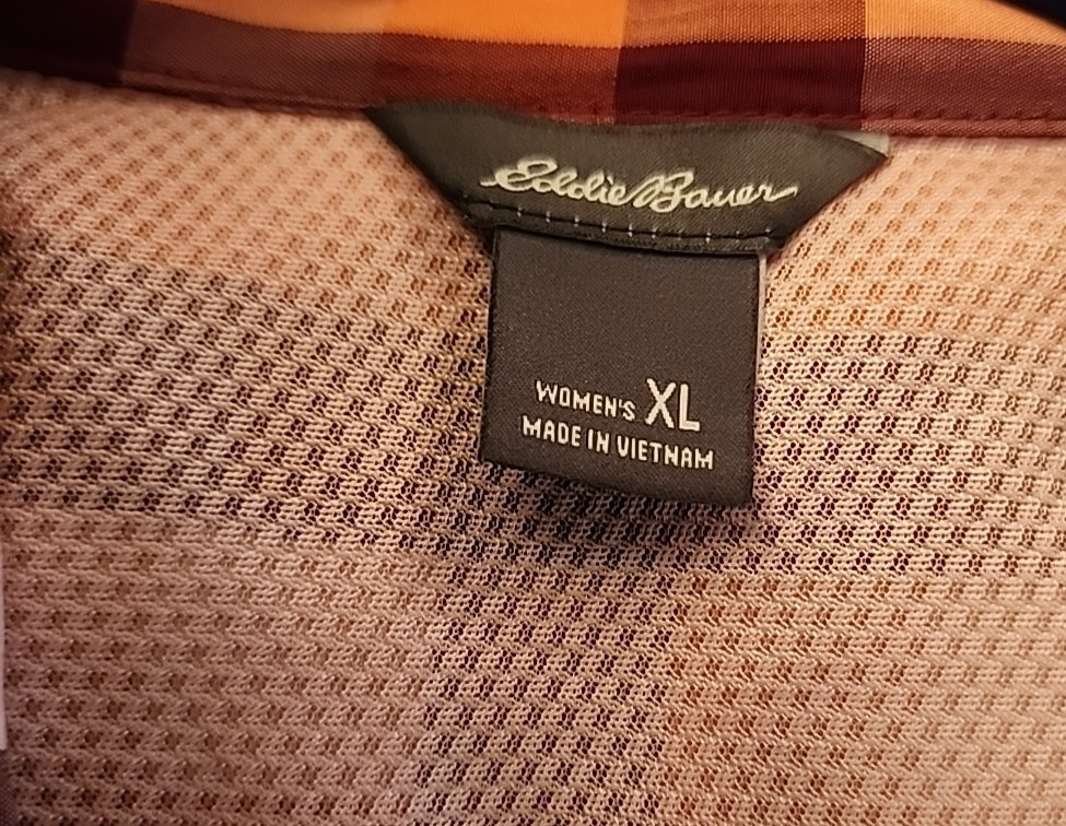 Eddie Bauer Vented Hiking Womens Shirt XL Red Checkered Long Sleeve Button Up R3