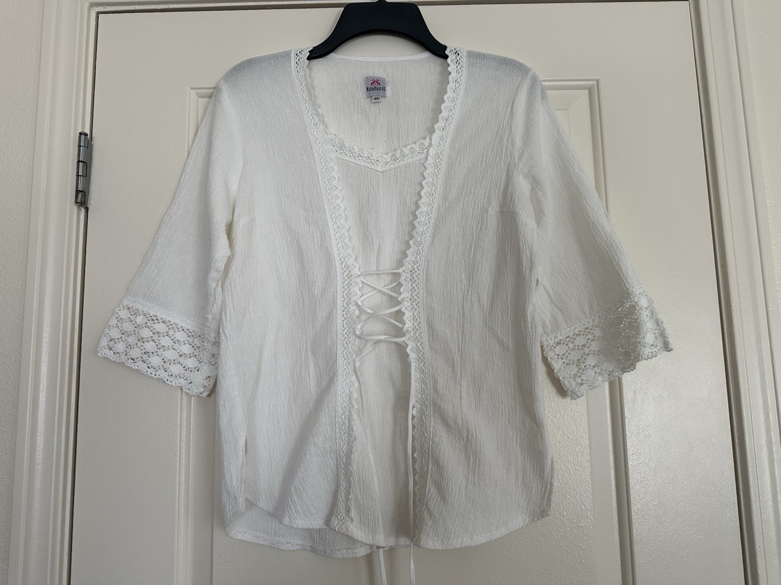 Beautiful White100% Cotton Blouse From Romania Size 44 Fits Like M worn 1x